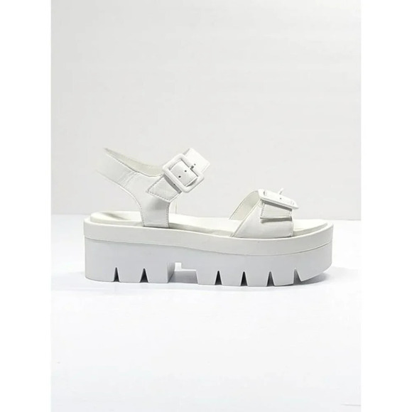 Kendall + Kylie Women's White Treaded Wave Leather Sandals Size 7 M (MSRP $125) - Picture 2 of 10